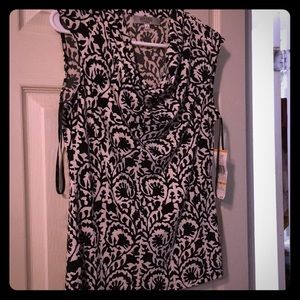 Coul neck front blouse 👚 sleeveless w/tag